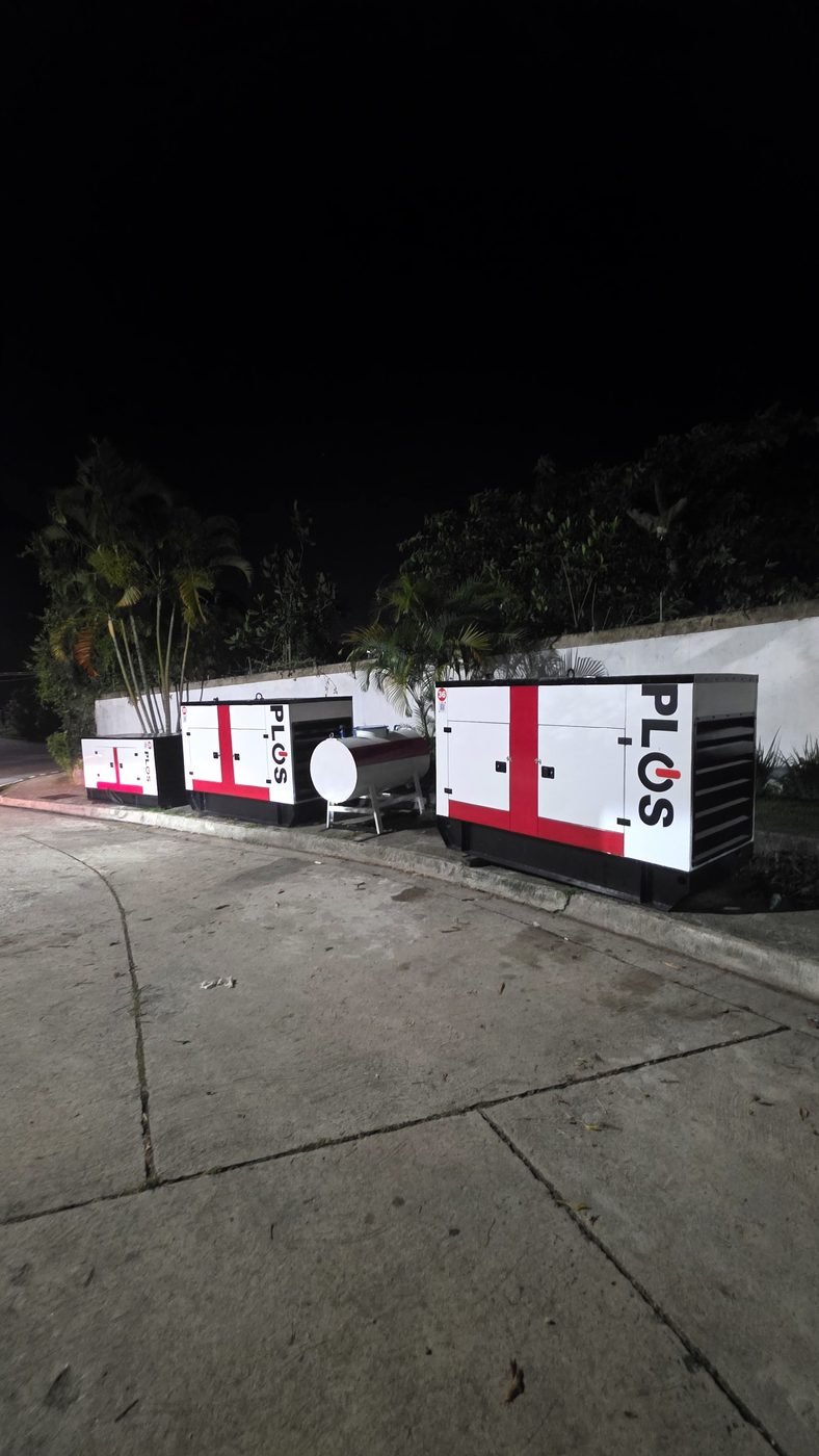 Três geradores de 150 kVA da Plus Geradores no evento corporativo da EQI Investimentos no Joá
