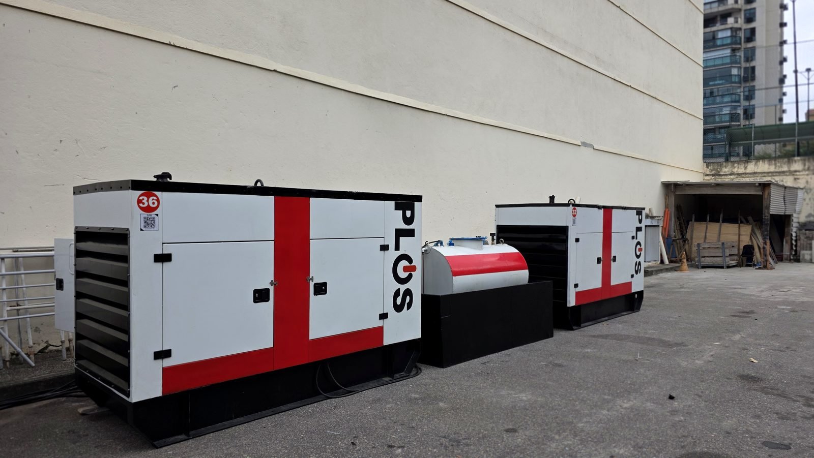 Geradores em paralelo de 150 kVA para evento corporativo no Windsor Oceânico no Rio de Janeiro